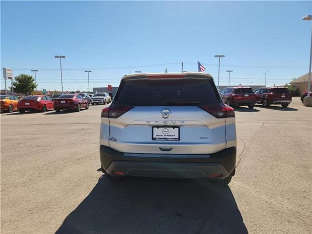Used 2021 Nissan Rogue SV