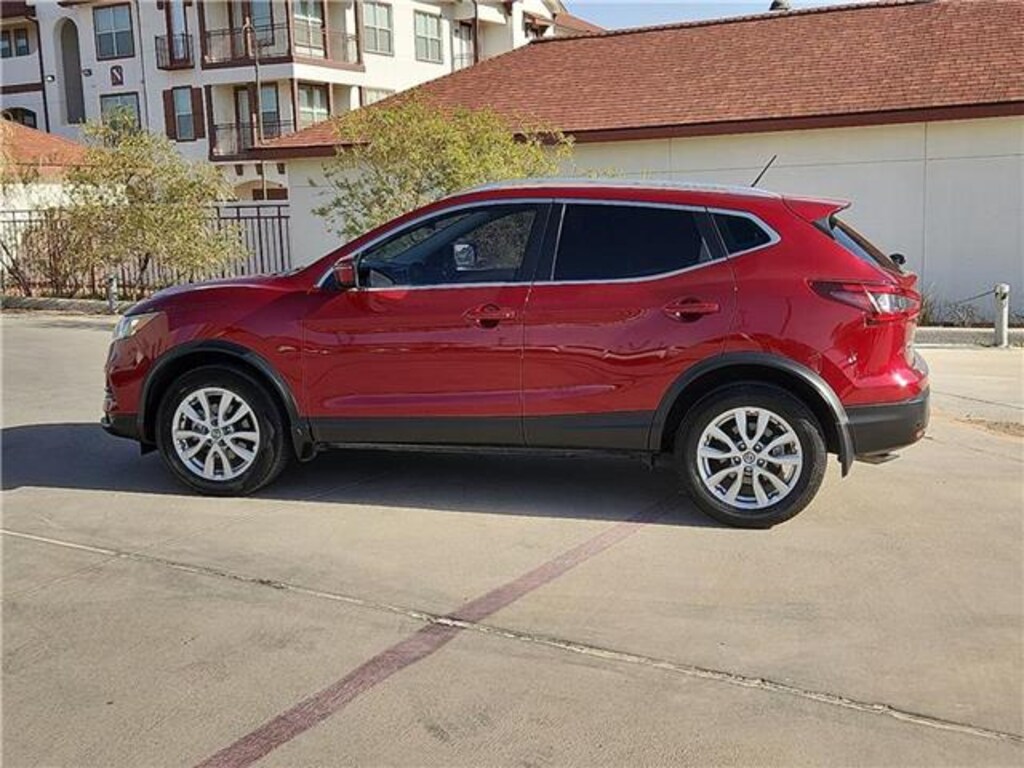 Used 2022 Nissan Rogue Sport SV