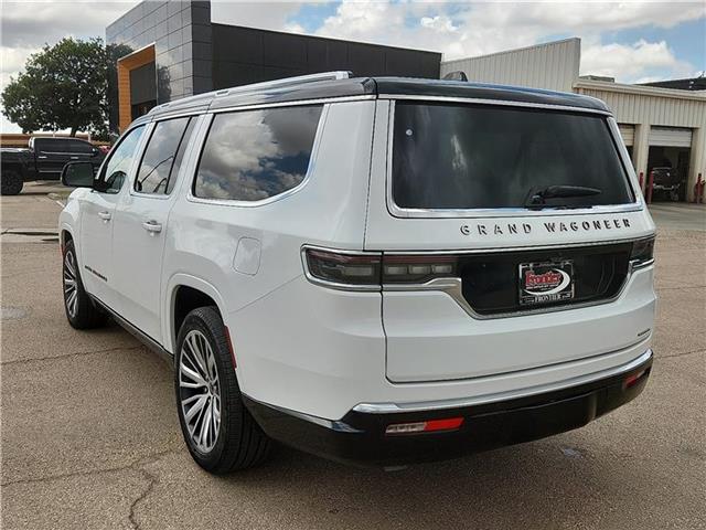 2024 Jeep Grand Wagoneer L III photo 3