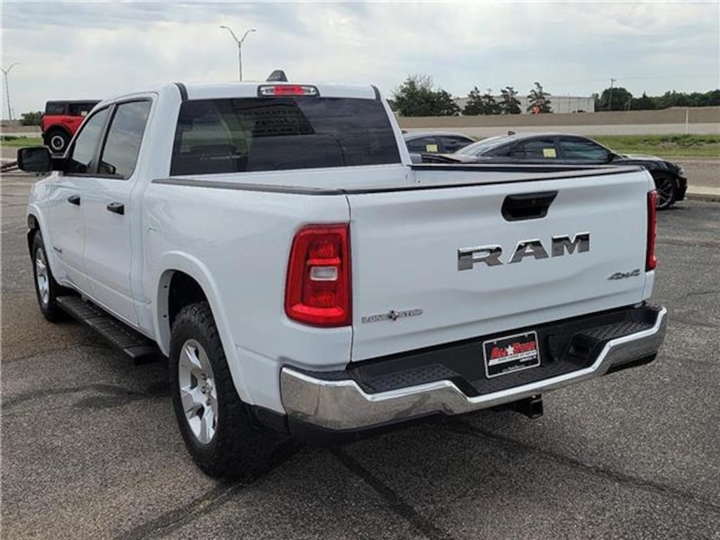 Used 2025 RAM 1500 Big Horn/Lone Star 4x4 Crew Cab 144.5 in. WB