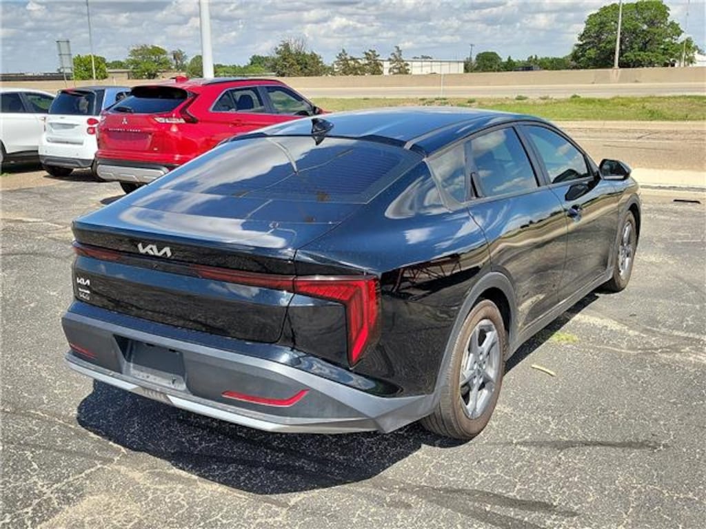 Used 2025 KIA K4 LXS (IVT) Sedan