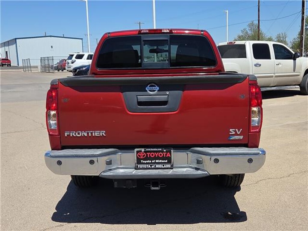 Used 2018 Nissan Frontier SV 4x2 Crew Cab 4.75 ft. box 125.9 in. WB