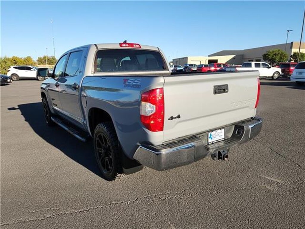 Used 2020 Toyota Tundra SR5 5.7L V8 4x4 CrewMax 5.6 ft. box 145.7 in. WB