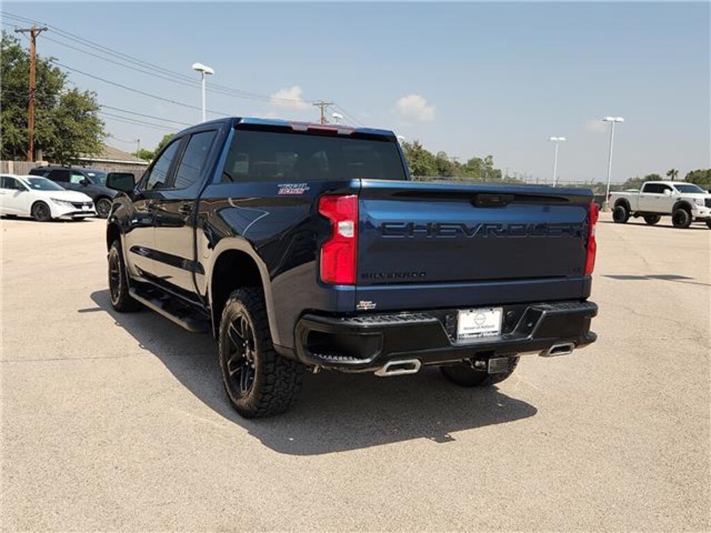 Used 2021 Chevrolet Silverado 1500 LT Trail Boss 4x4 Crew Cab 5.75 ft. box 147.4 in.