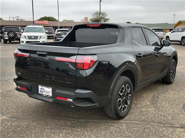 2024 Hyundai Santa Cruz SE photo 2