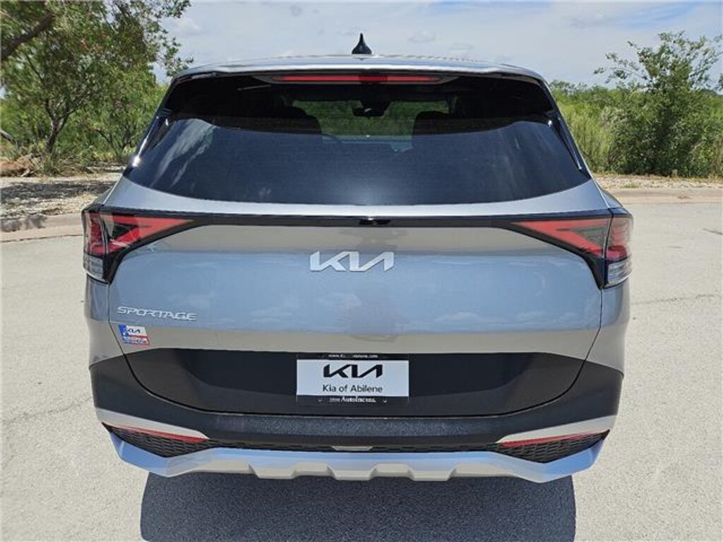 Used 2025 KIA Sportage LX Front-Wheel Drive
