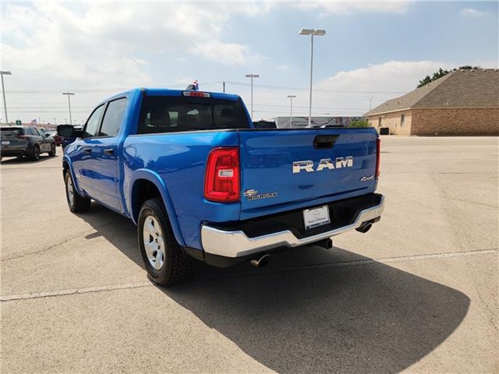 Used 2025 RAM 1500 Big Horn/Lone Star 4x4 Crew Cab 144.5 in. WB