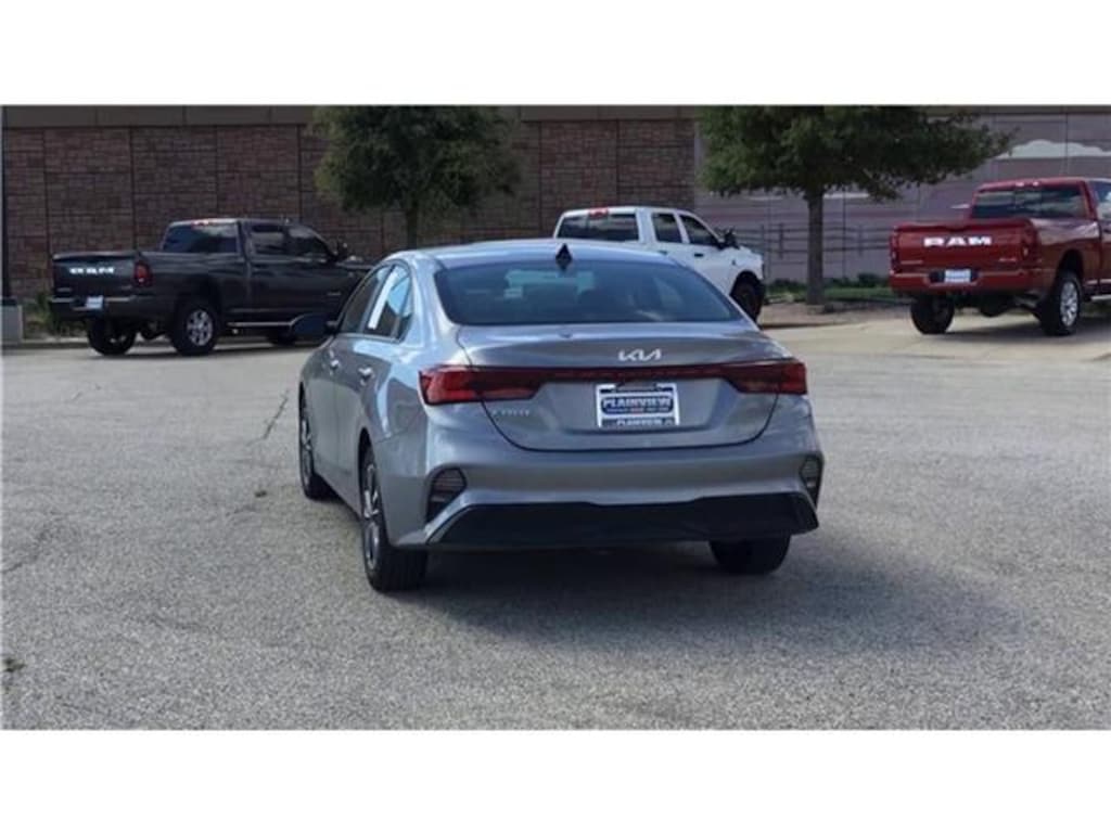 Used 2024 KIA Forte LXS (IVT) Sedan