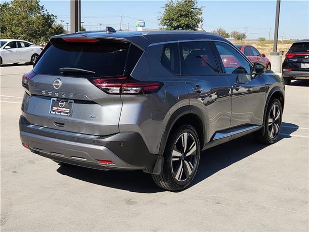 Used 2023 Nissan Rogue SL
