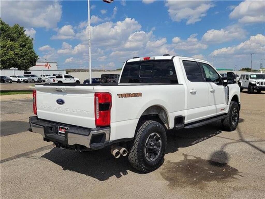 Used 2024 Ford F-250 Lariat 4x4 Crew Cab 6.75 ft. box 160 in. WB SRW Sedan