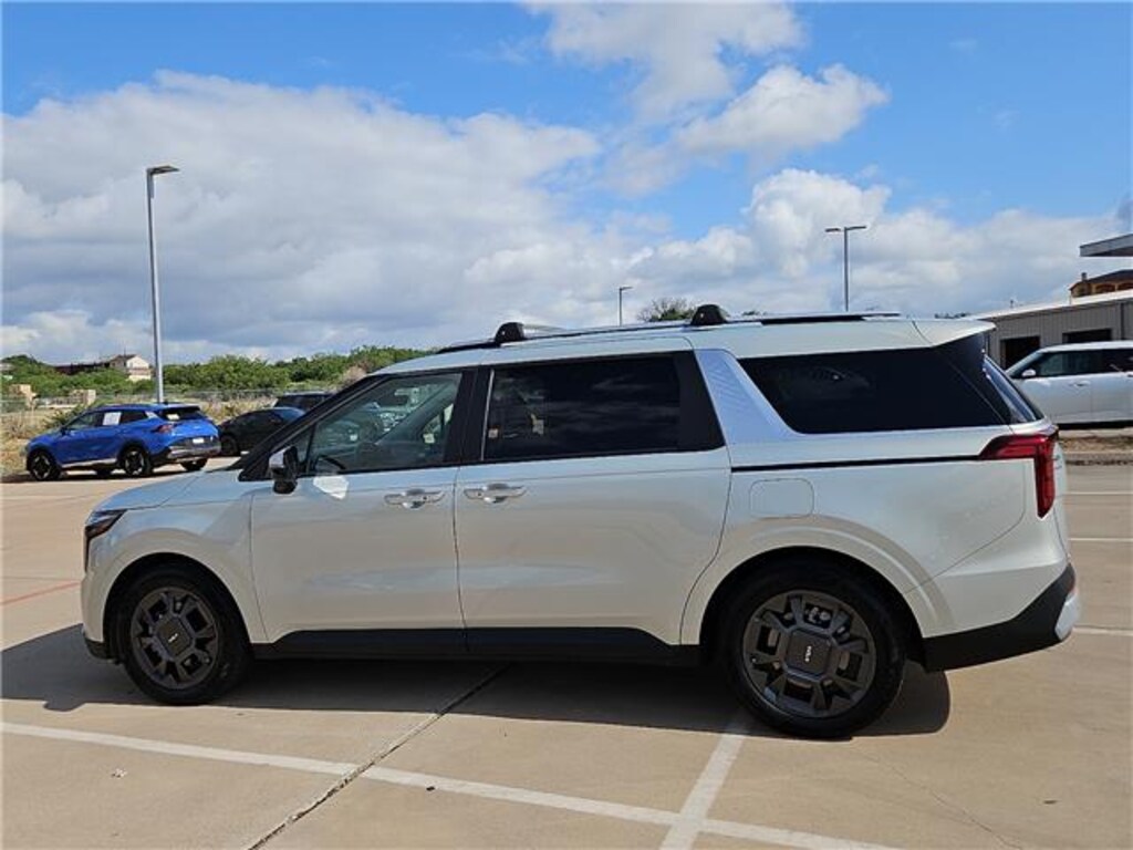 Used 2025 KIA Carnival Hybrid EX Passenger Van