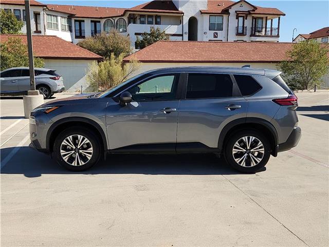 2023 Nissan Rogue SV photo 2