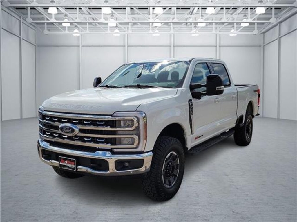 Used 2024 Ford F-250 Lariat 4x4 Crew Cab 6.75 ft. box 160 in. WB SRW Sedan