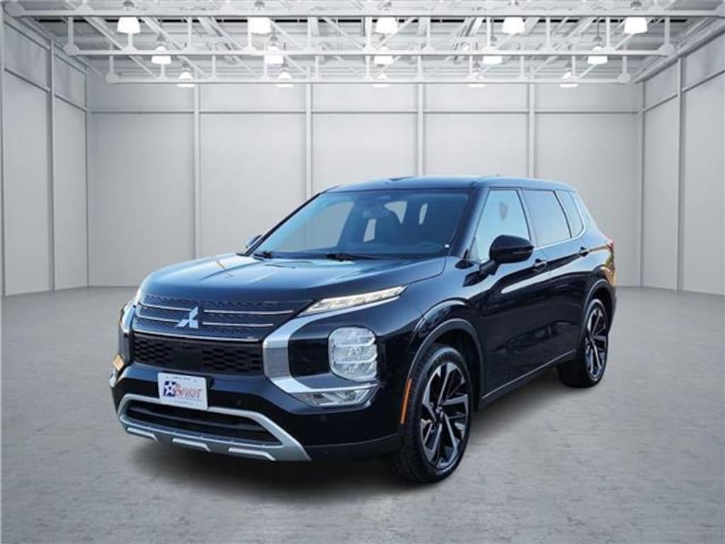 Used 2024 Mitsubishi Outlander