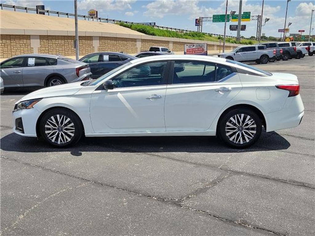 Used 2025 Nissan Altima SV