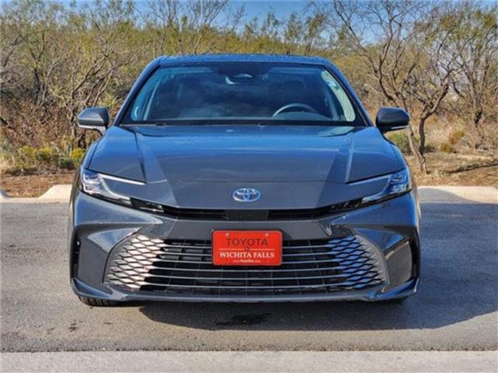 Used 2025 Toyota Camry XLE