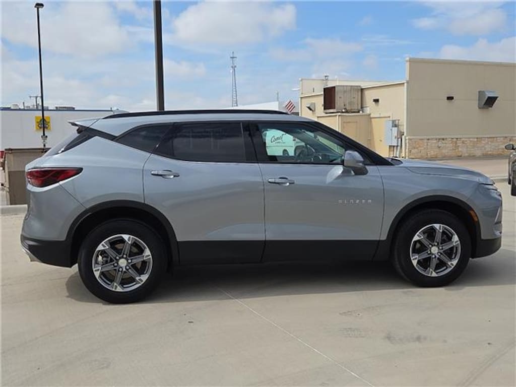 Used 2024 Chevrolet Blazer LT w/2LT Front-Wheel Drive