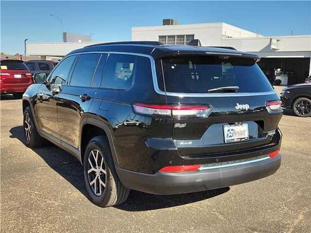 2024 Jeep Grand Cherokee Limited photo 2
