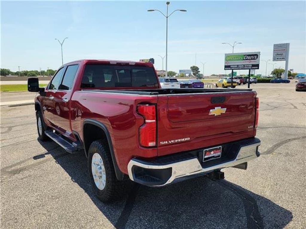 Used 2024 Chevrolet Silverado 2500HD LTZ 4x4 Crew Cab 6.75 ft. box 159 in. WB