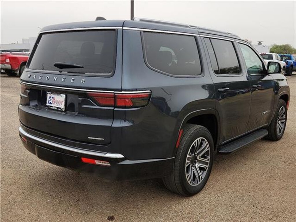 Used 2024 Jeep Wagoneer Series II 4x2