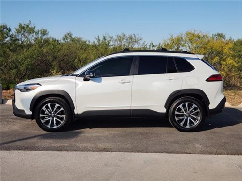 Used 2025 Toyota Corolla Cross XLE