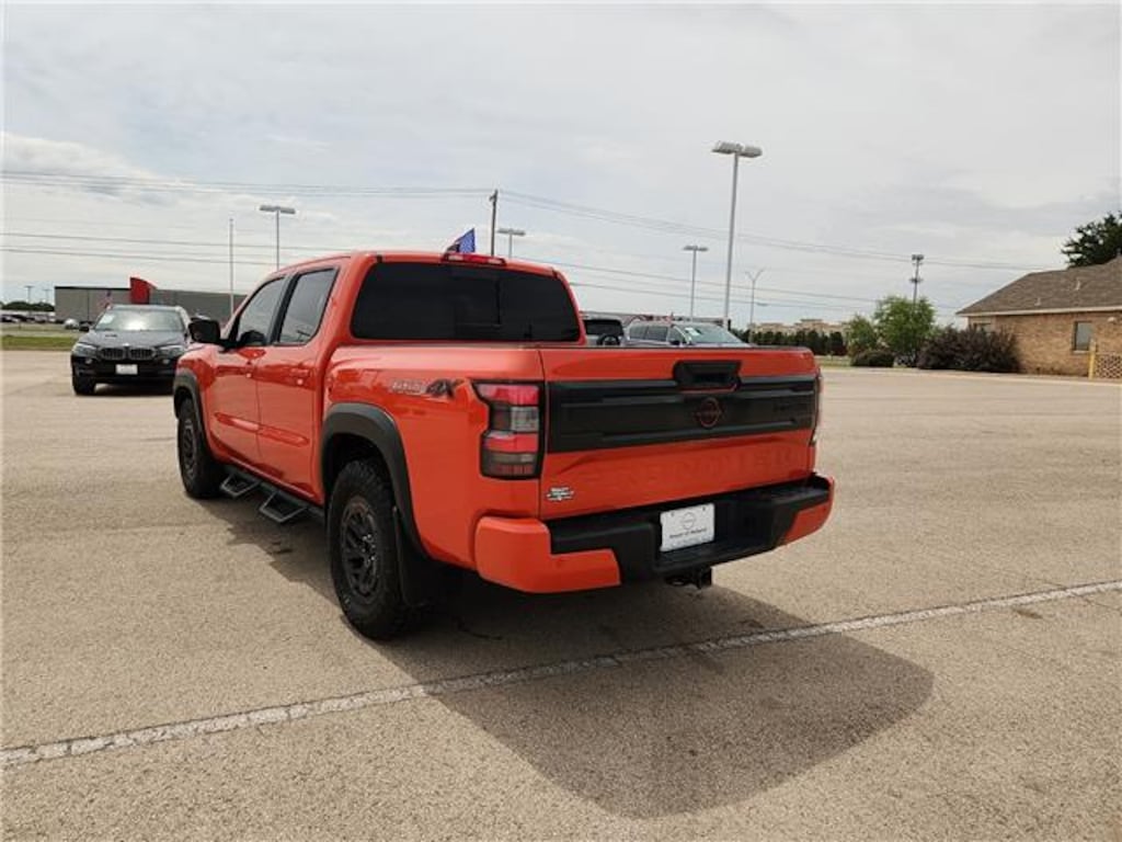 Used 2025 Nissan Frontier PRO-4X 4x4 Crew Cab 5 ft. box 126 in. WB