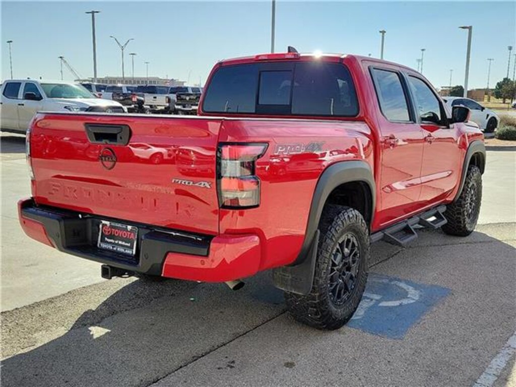 Used 2022 Nissan Frontier PRO-4X (A9) 4x4 Crew Cab 5 ft. box 126 in. WB