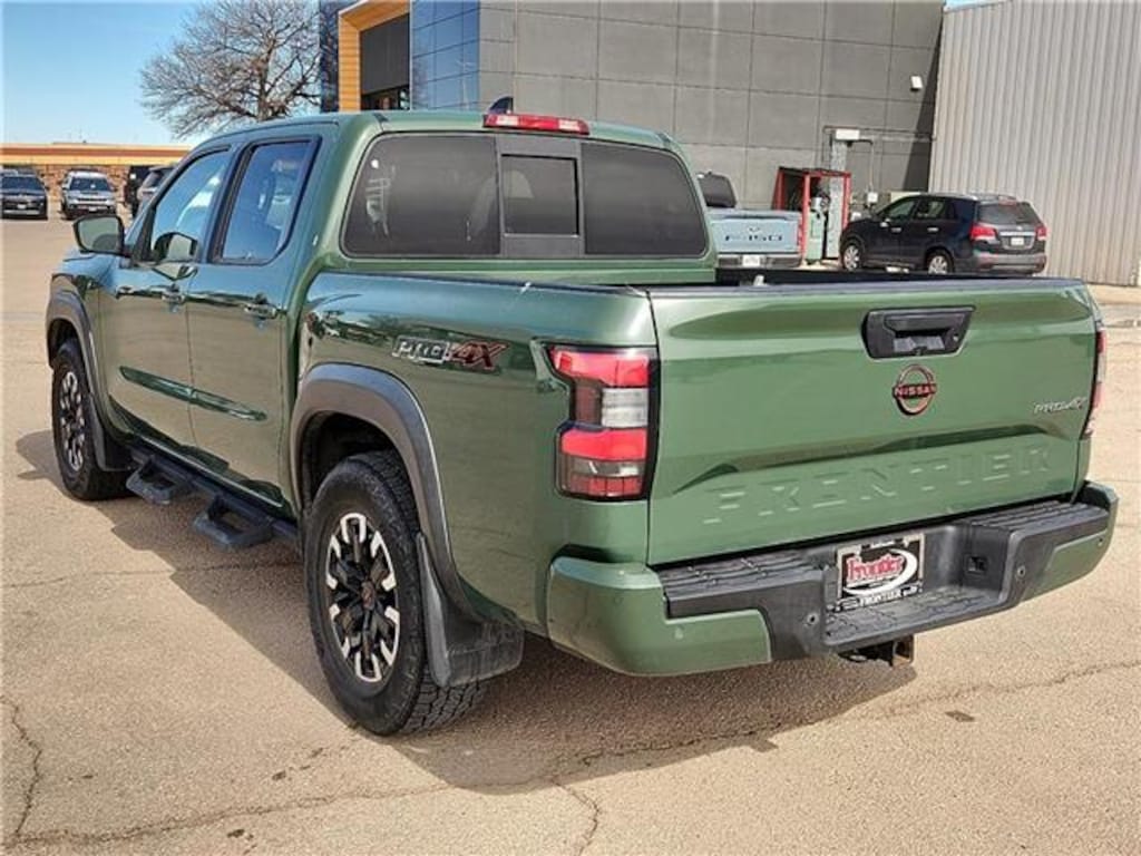 Used 2022 Nissan Frontier PRO-4X (A9) 4x4 Crew Cab 5 ft. box 126 in. WB