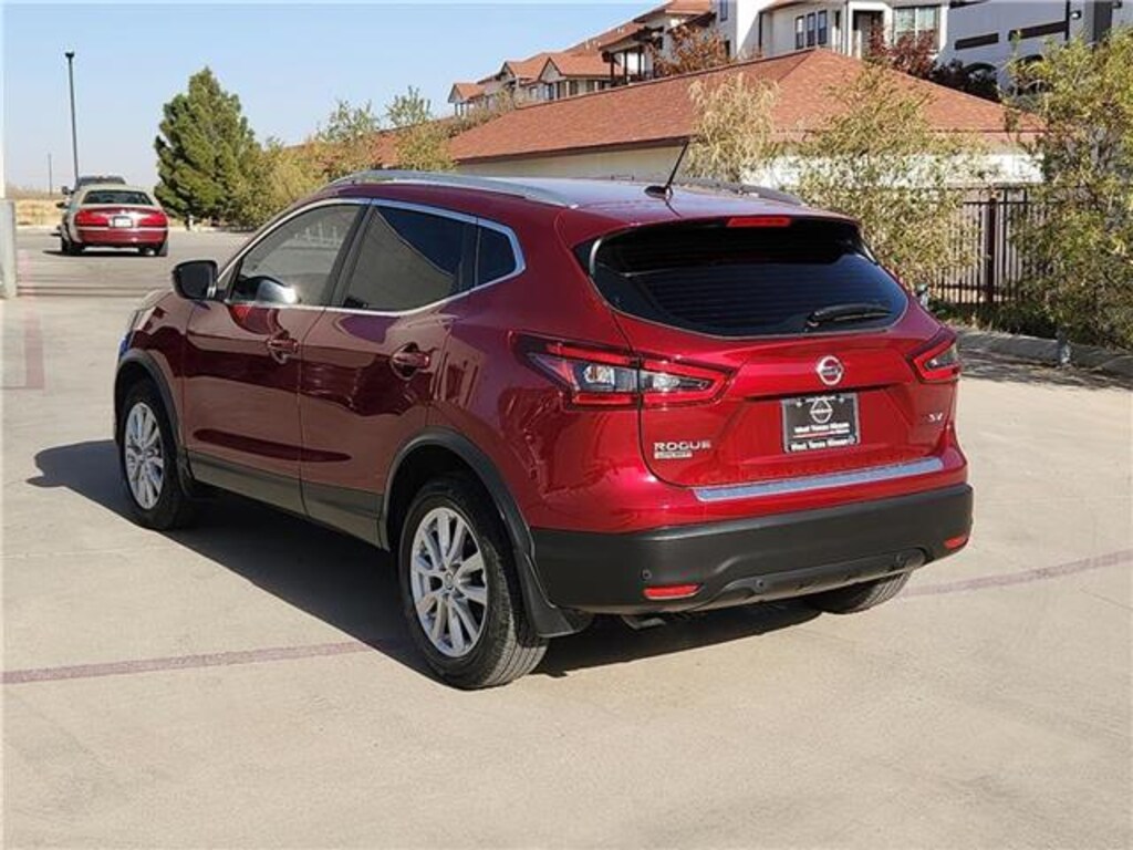 Used 2022 Nissan Rogue Sport SV