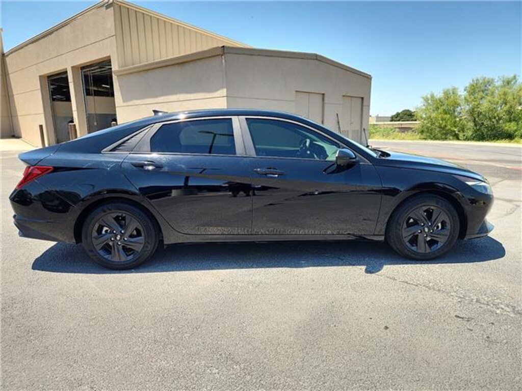 Used 2023 Hyundai Elantra SEL (IVT) Sedan