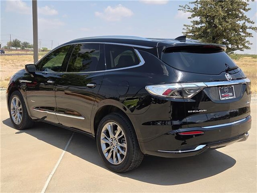 Used 2023 Buick Enclave Avenir Front-Wheel Drive