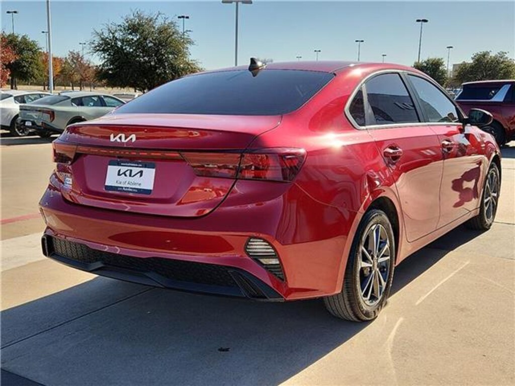 Used 2023 KIA Forte LXS (IVT) Sedan