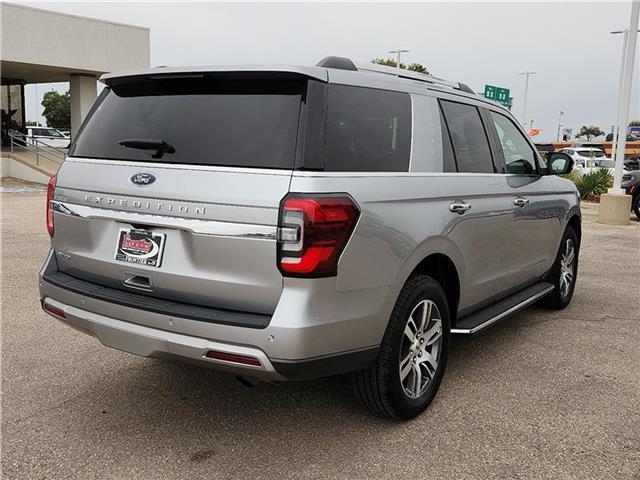 2023 Ford Expedition Limited photo 4