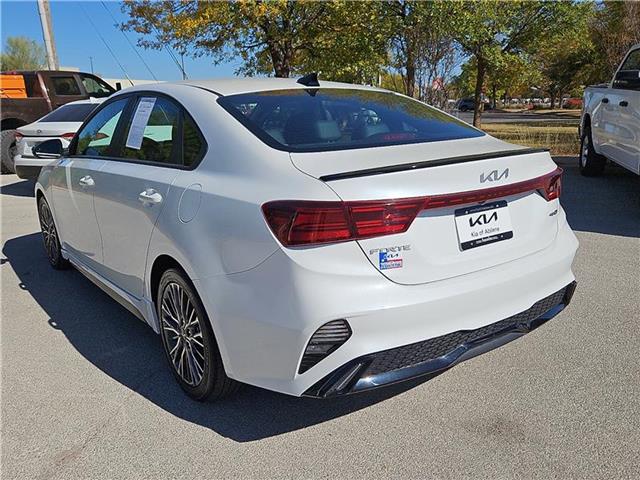 2023 Kia Forte GT-Line photo 3