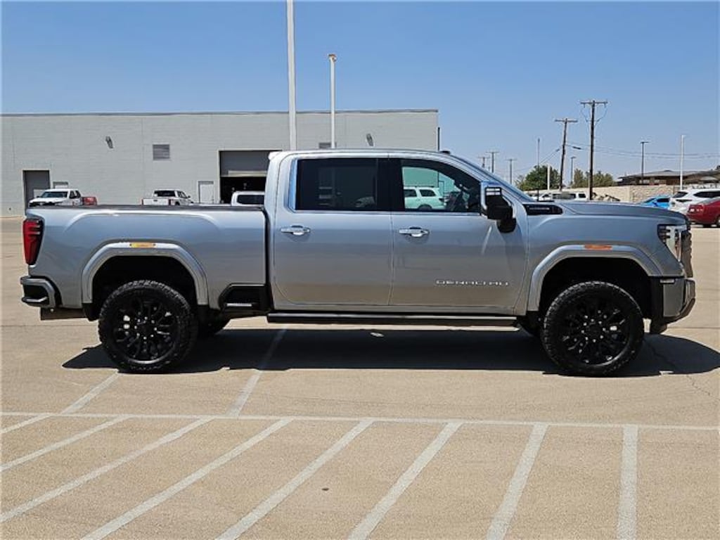Used 2024 GMC Sierra 2500HD Denali Ultimate 4x4 Crew Cab 6.75 ft. box 159 in.