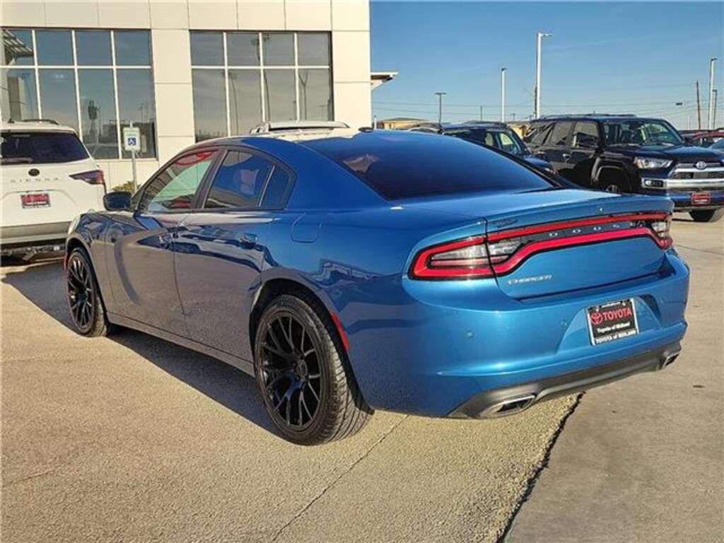 Used 2022 Dodge Charger SXT Rear-Wheel Drive Sedan