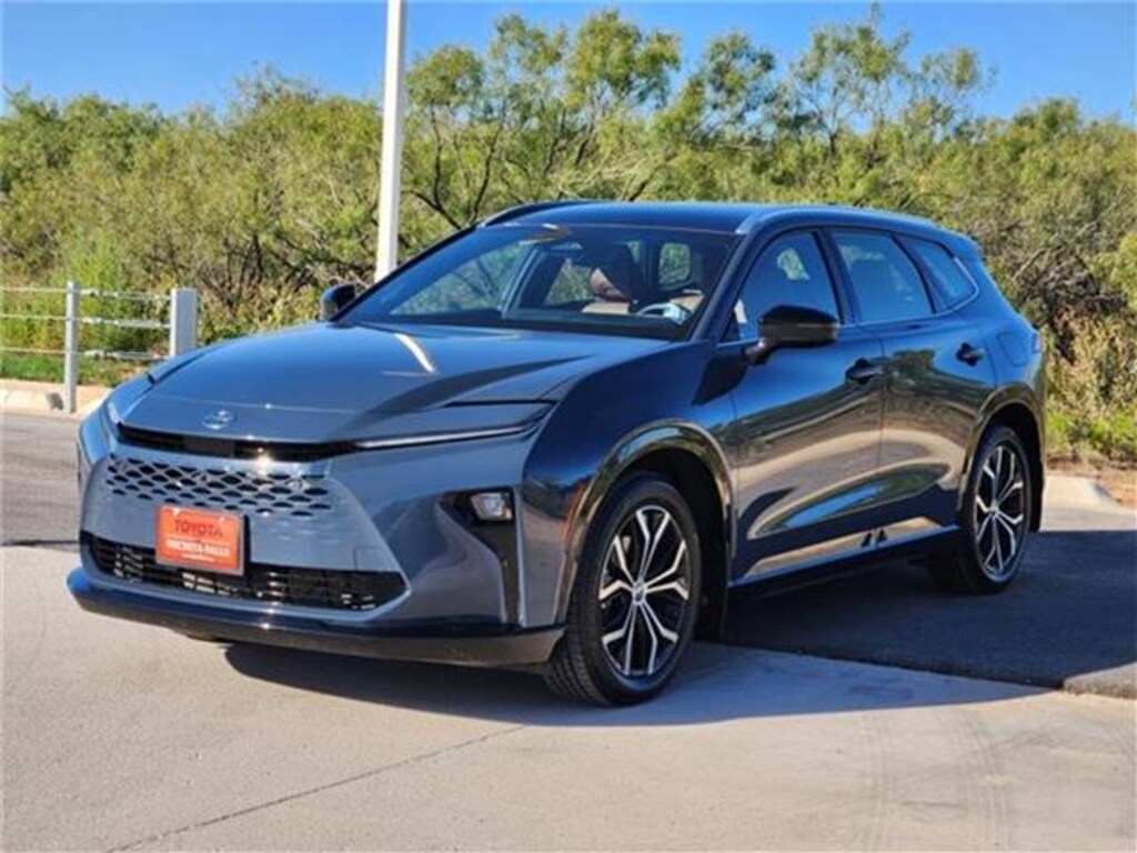 Used 2025 Toyota Crown Signia Limited