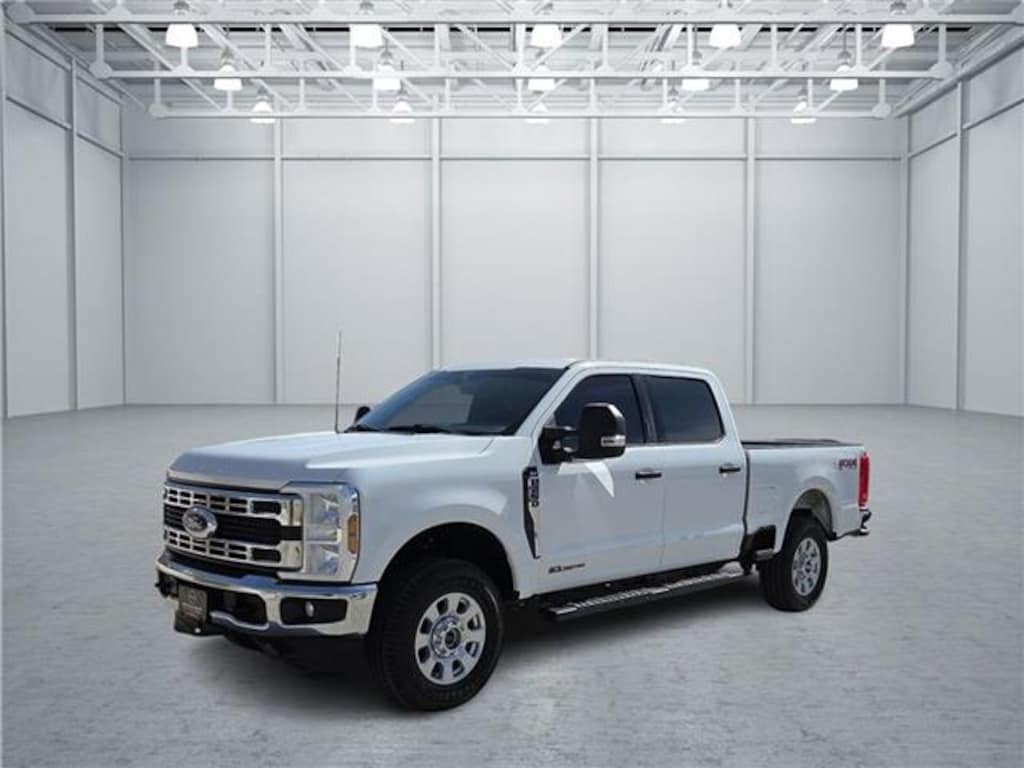 Used 2024 Ford F-250 XLT 4x4 Crew Cab 6.75 ft. box 160 in. WB SRW Sedan