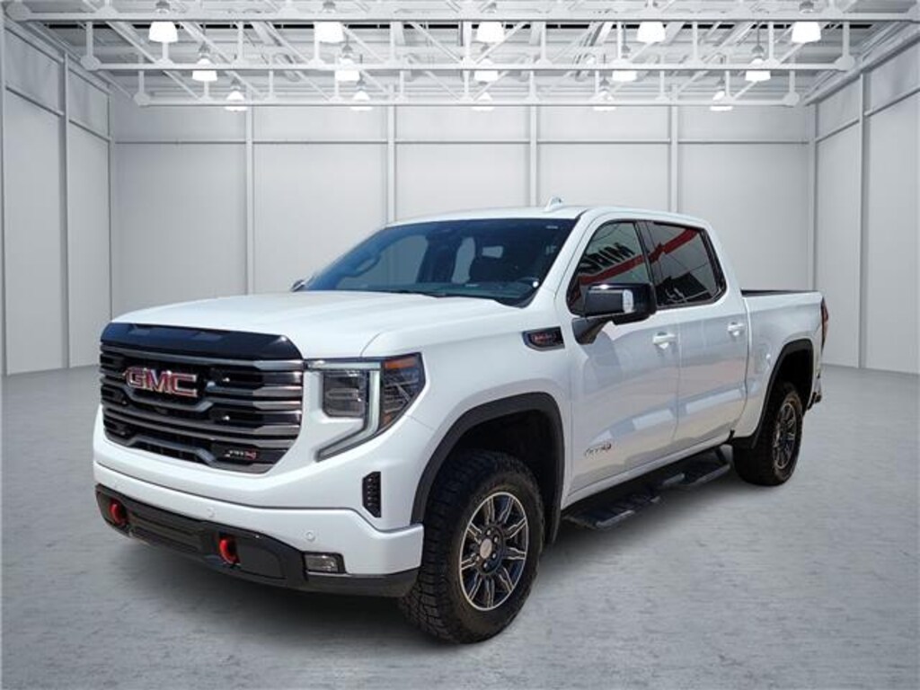 Used 2025 GMC Sierra 1500 AT4 4x4 Crew Cab 5.75 ft. box 147.4 in. WB