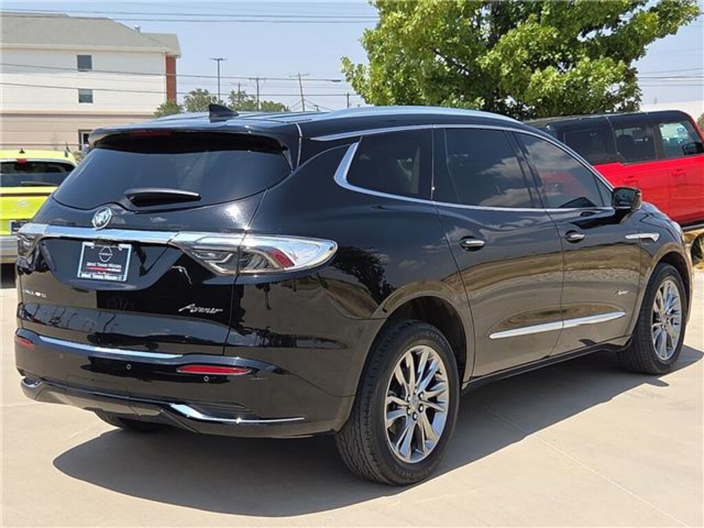 Used 2023 Buick Enclave Avenir Front-Wheel Drive