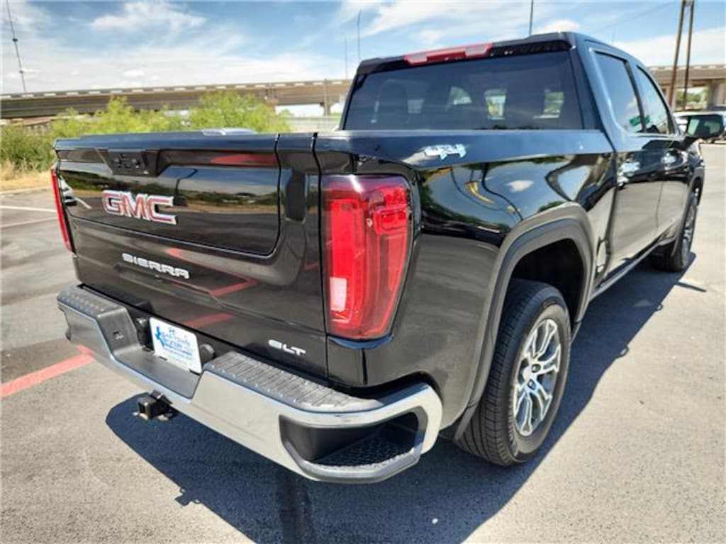 Used 2025 GMC Sierra 1500 SLT 4x4 Crew Cab 5.75 ft. box 147.4 in. WB