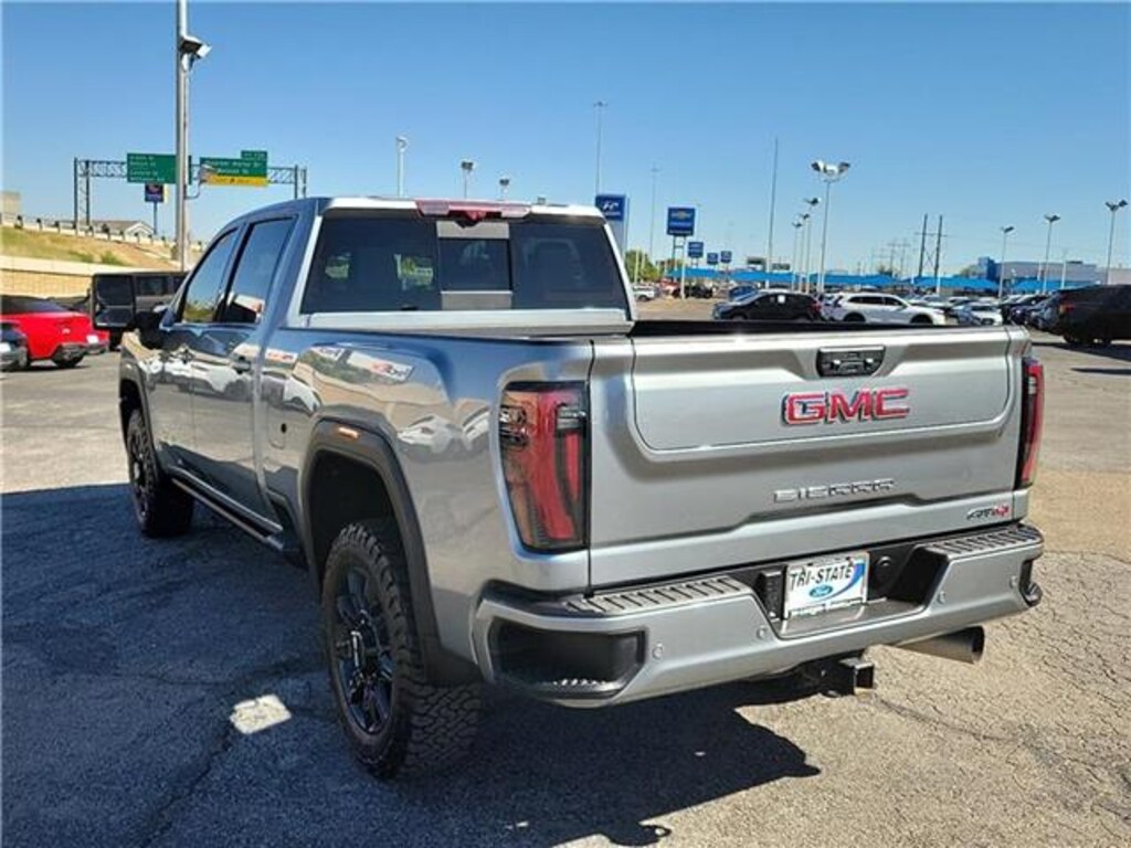 Used 2024 GMC Sierra 2500HD AT4 4x4 Crew Cab 6.75 ft. box 159 in. WB