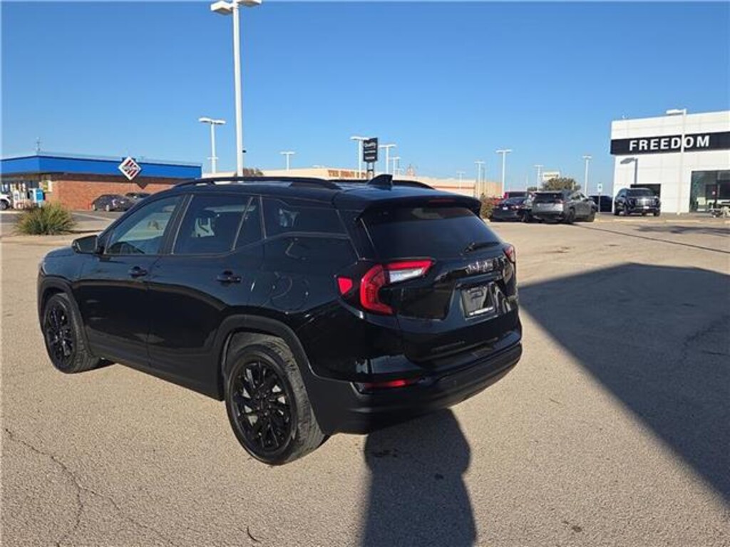 Used 2024 GMC Terrain SLE Front-Wheel Drive