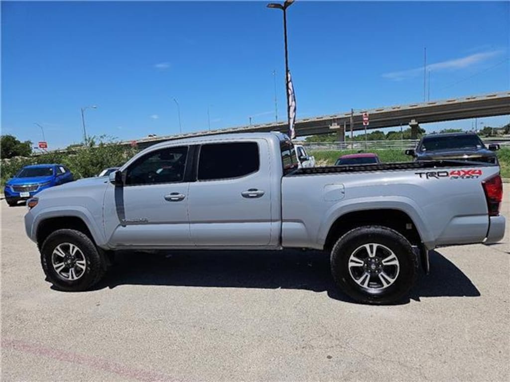 Used 2018 Toyota Tacoma TRD Sport V6 4x4 Double Cab 6 ft. box 140.6 in. WB