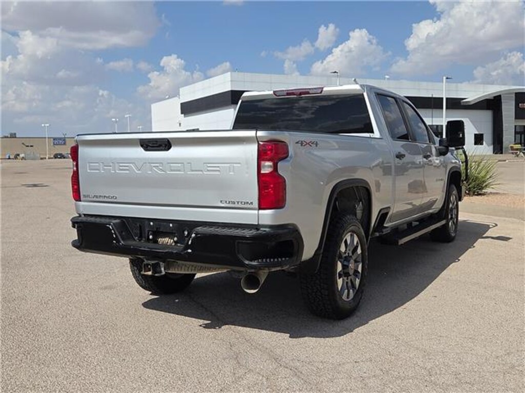 Used 2023 Chevrolet Silverado 2500HD Custom 4x4 Crew Cab 6.75 ft. box 158.9 in. WB