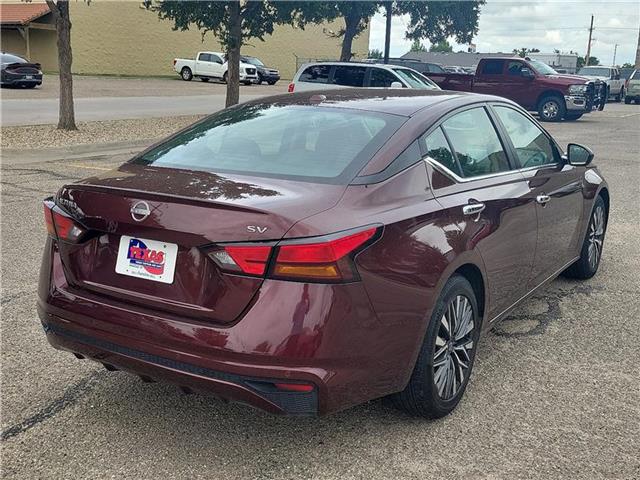 2024 Nissan Altima 2.5 SV photo 4
