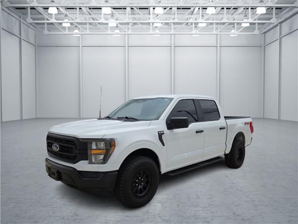 Used 2023 Ford F-150 XL 4x4 SuperCrew Cab 5.5 ft. box 145 in. WB