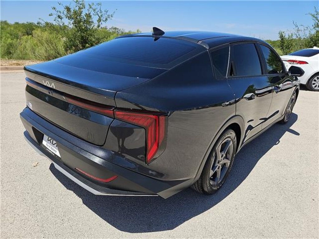 Certified 2025 KIA K4 LXS (IVT) Sedan