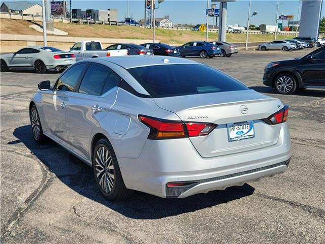 2024 Nissan Altima 2.5 SV photo 3