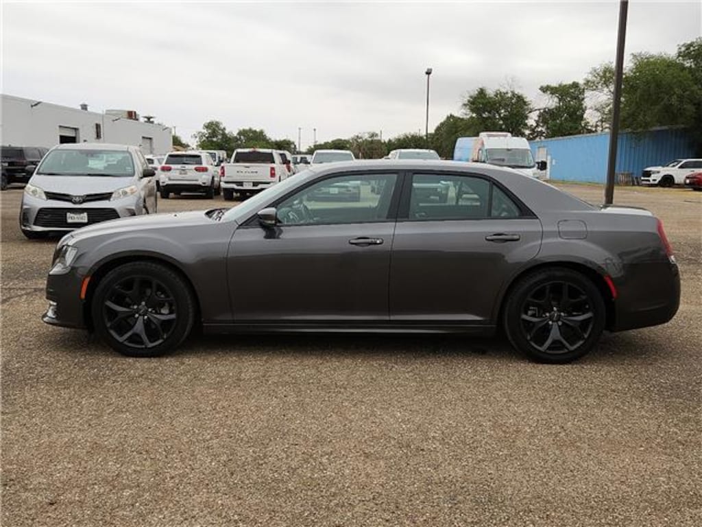 Used 2022 Chrysler 300 Touring L Rear-Wheel Drive Sedan